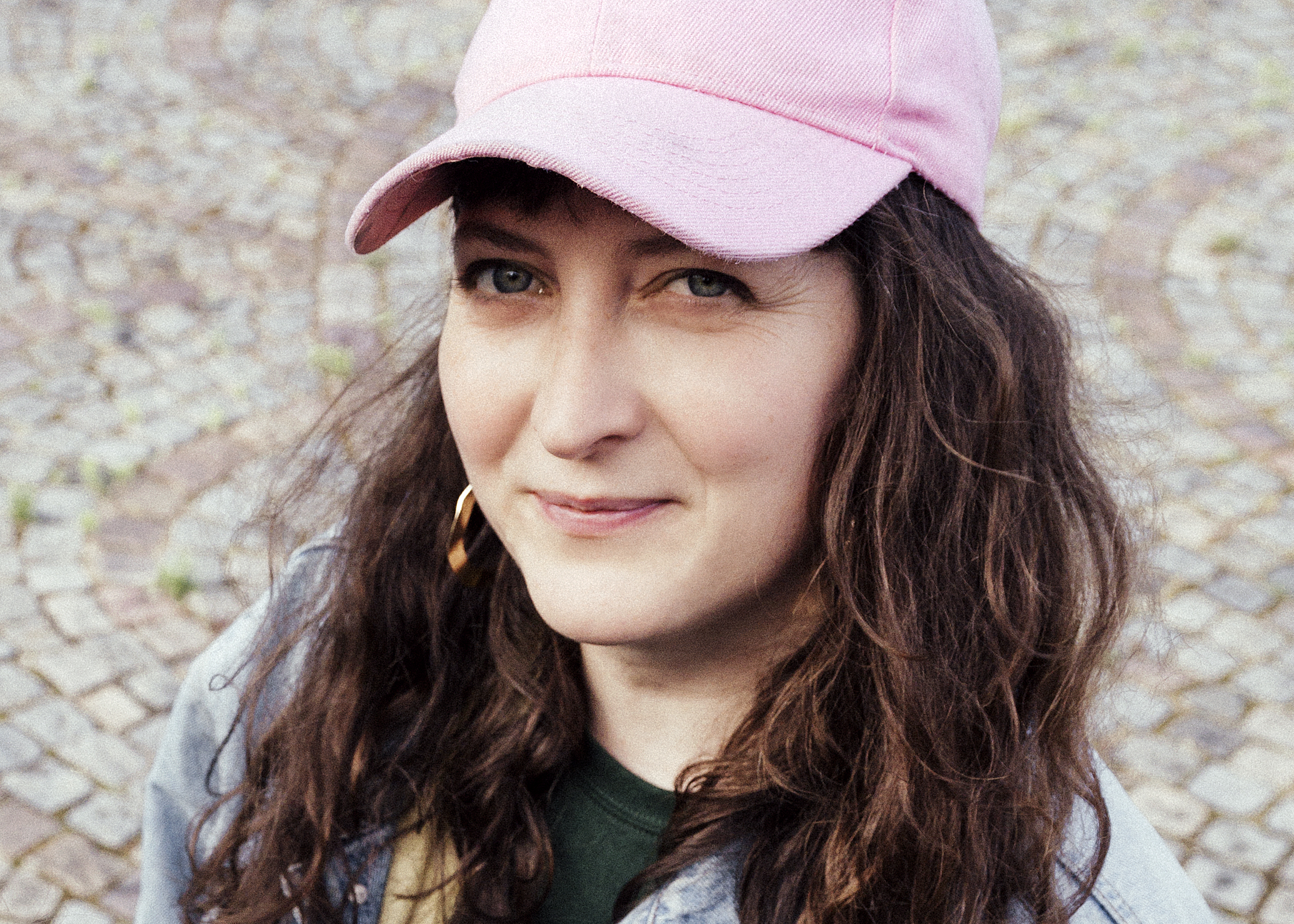 EVE RISSER